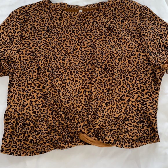 SHEIN Cheetah print top - Picture 1 of 1